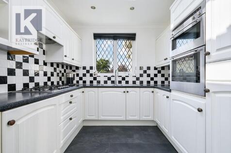 The Warren, Worcester Park - KT4 7DL