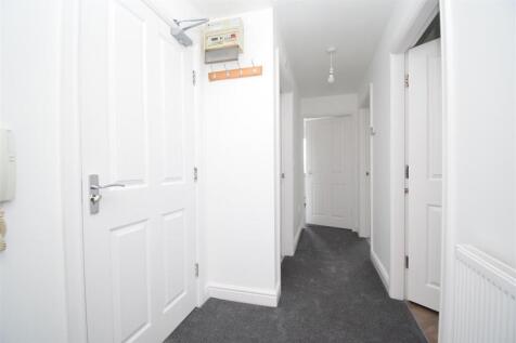 Flat 3, Park View, Gorton Street, Kinsley, WF9 5ES photo 5