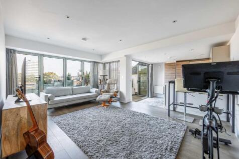 Magistrates House, Brentford photo 4
