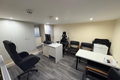 WhatsApp Image 2025-11-21 at 15.31.46 (4).jpeg