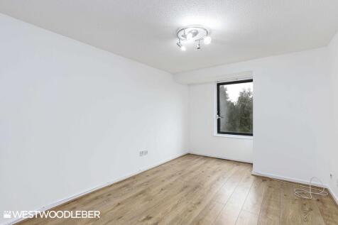 Eleanor Way, Waltham Cross photo 4