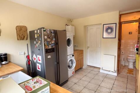 27 Ridgway Rd BS-07.jpg