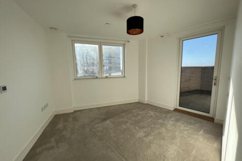 Butleigh House, Healum Avenue, Southall, Greater London, UB2 photo 5
