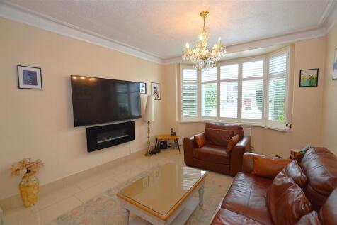 24 Priory Road living room.JPG