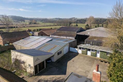 Yard &amp; Outbuildings