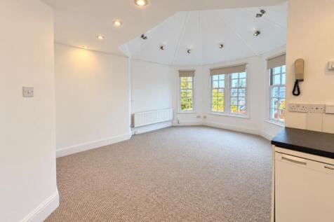 Madley Road Ealing W5 photo 3