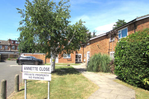Annette Close, Harrow Wealdstone, Middlesex HA3