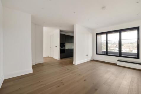 Whitehall Road, E4