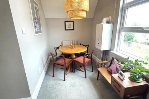 2 Irlam Road, Urmston, M41 photo 5