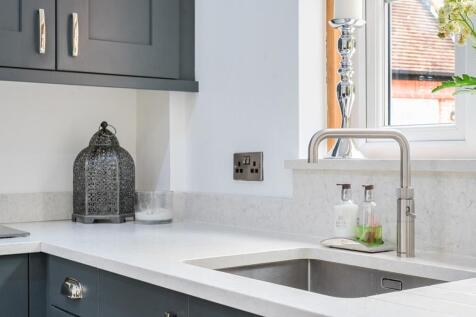 1360380-27-68e93ce27d850-ARW-1