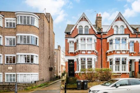Clissold Cres 56 - 17.jpg