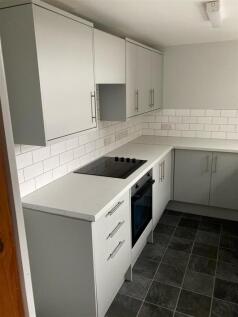 Kitchen 2.jpg