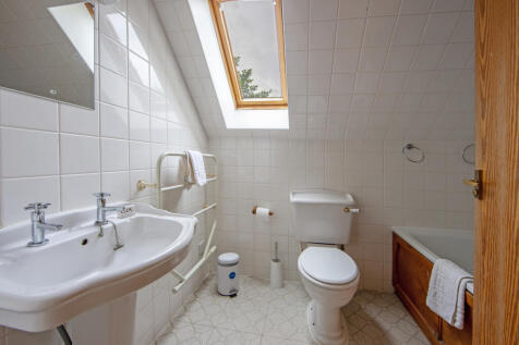 1Z6E1046 Duart Toilet