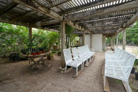 Outdoor area 