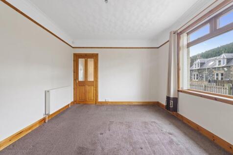 3 bed, 1 bath Semi-Detached Bungalow in Leeds - Photo 7