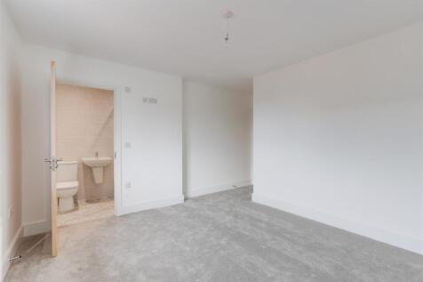 ENSUITE MEADOWCROFT.jpg