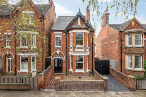 260409 - 33 Waterloo Road, Bedford - 01.jpg