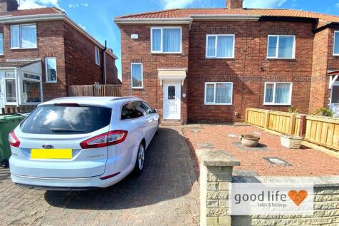20260812_143132968_iOS25 AYSGARTH AVENUE.jpg