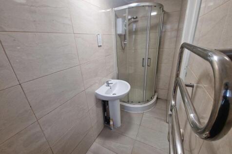 Henton Road, Leicester photo 5