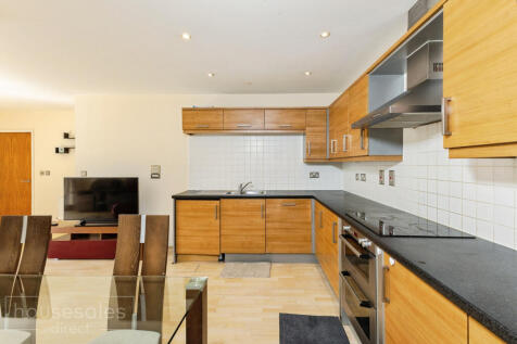 Kitchen/Living Area