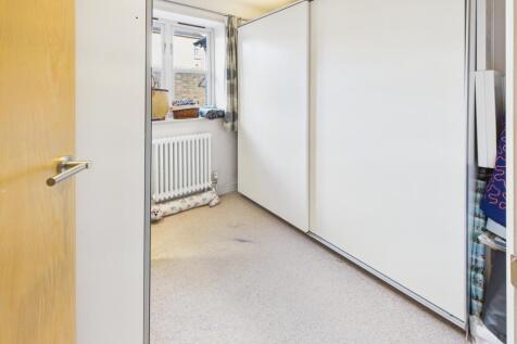 CAM02519G0-PR0248-STILL001