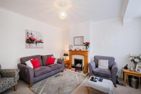 37 Knebworth Avenue-14.jpg