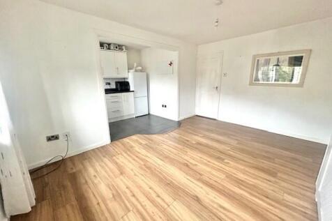 Waterville Drive, Vange photo 2