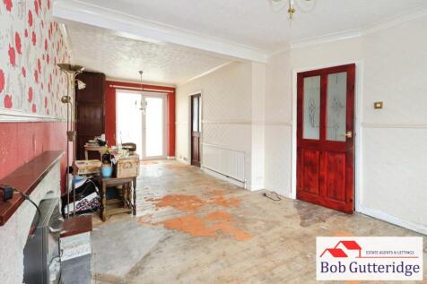 THROUGH LOUNGE / DINING ROOM