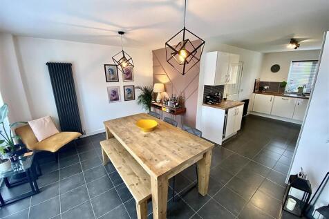 Open Plan Kitchen, Dining &amp; Family Room