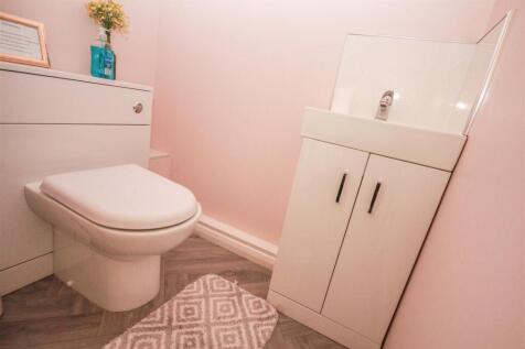 Downstairs Toilet.JPG