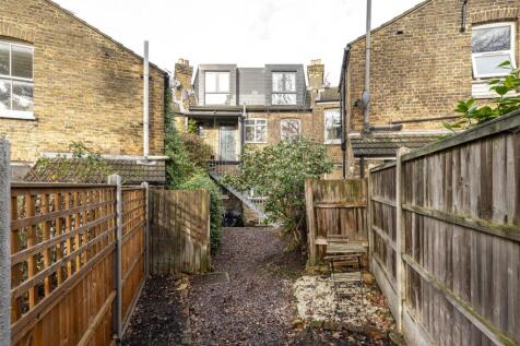 Richmond Road, E11