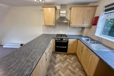 Kitchen 1 of 2