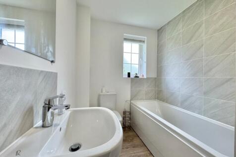 1 Montefiore Drive, Sarisbury Green photo 4
