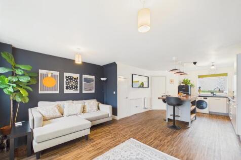 OPEN PLAN LIVING/DINING/KITCHEN