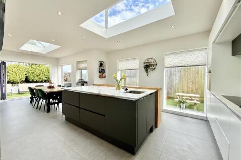 Kitchen Area.JPG