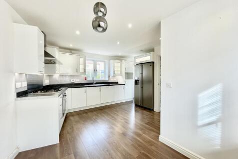 Cagney Crescent Milton Keynes MK4 photo 4