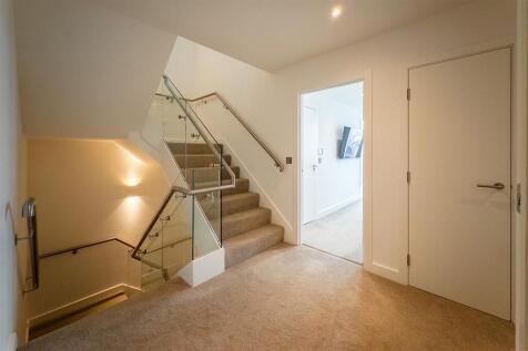 3 bed, 3 bath Penthouse in Manchester - Photo 14