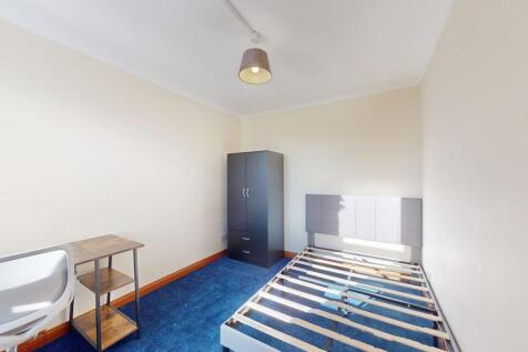 Bedroom 4 - Angle...