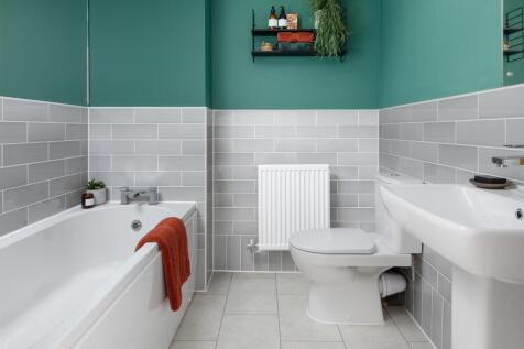 Family bathroom in the Haversham 4 bedroom home