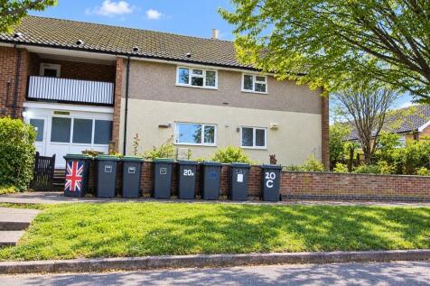 2-bed flat on Gibbons Avenue, Stapleford, Nottingham, £850/mo