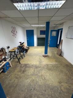 Office to rent Image 8