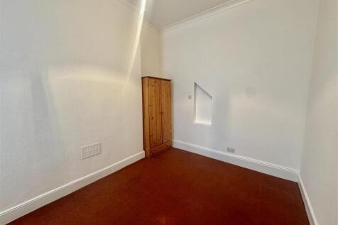 Flat 2, 32 Cleveland Road, TORQUAY, Devon TQ2 5BE photo 4