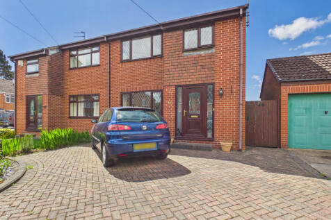 3 Bedroom House - semi-detached for Sale