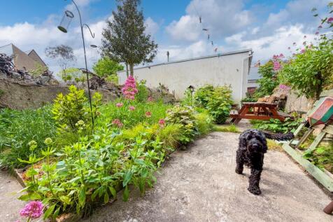 Call 02920 454555 to secure your viewing_15
