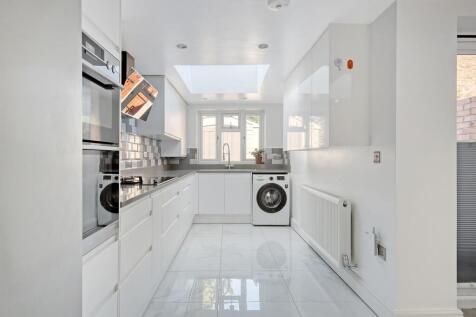 4 bed, 2 bath House in bath - Photo 8