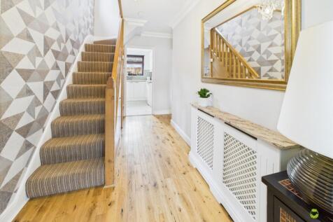 Presented by Clinton Crawford - Ewemove Bexley and