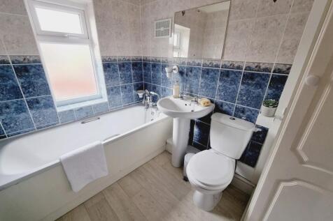 26a The Close, Leamington Spa photo 5