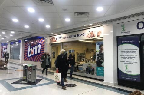 PHOTO 1  Unit 76  53 Osborne Mall Fareham Shoppi