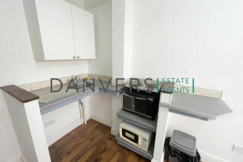 1-bed house on Evesham Road, Leicester, £495/mo