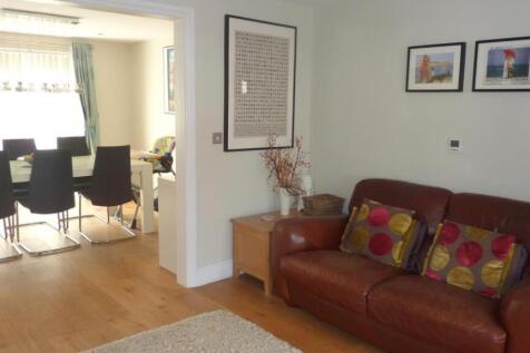 Castledown Avenue, Hastings TN34 3RJ photo 4